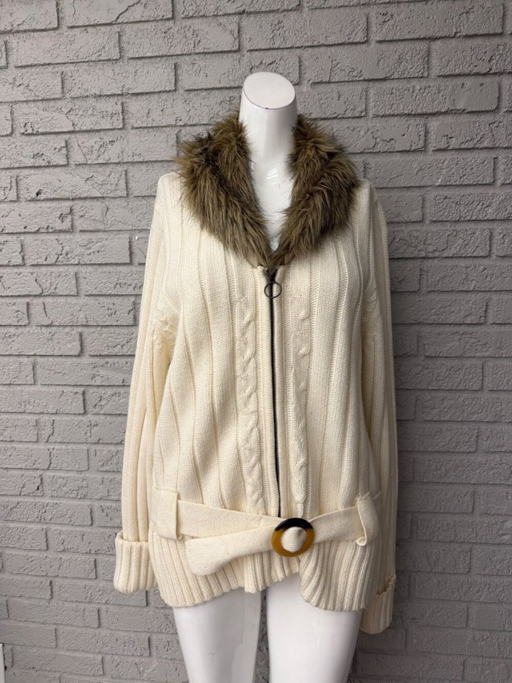 St John’s Bay Faux Fur Neck Long Sleeve Cable Knit Zip-Up Cream Sweater Size XL